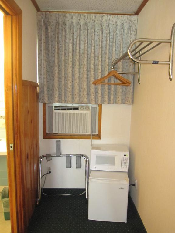 Wakita Court Motel Queensbury Rom bilde